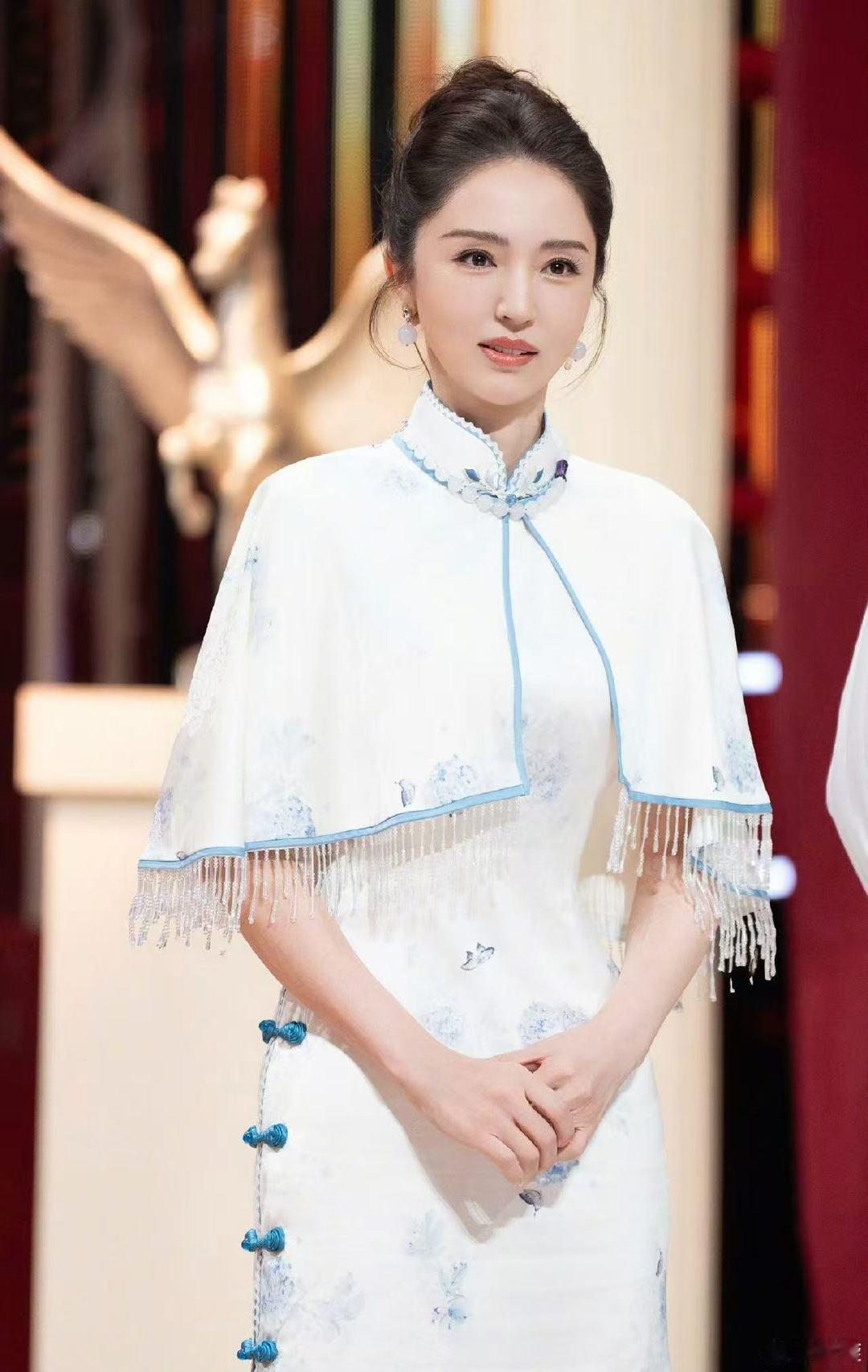 董璇心里有底气董璇面对再大的风浪也是两个字不慌董璇面对再大的风浪也是两个字不慌 