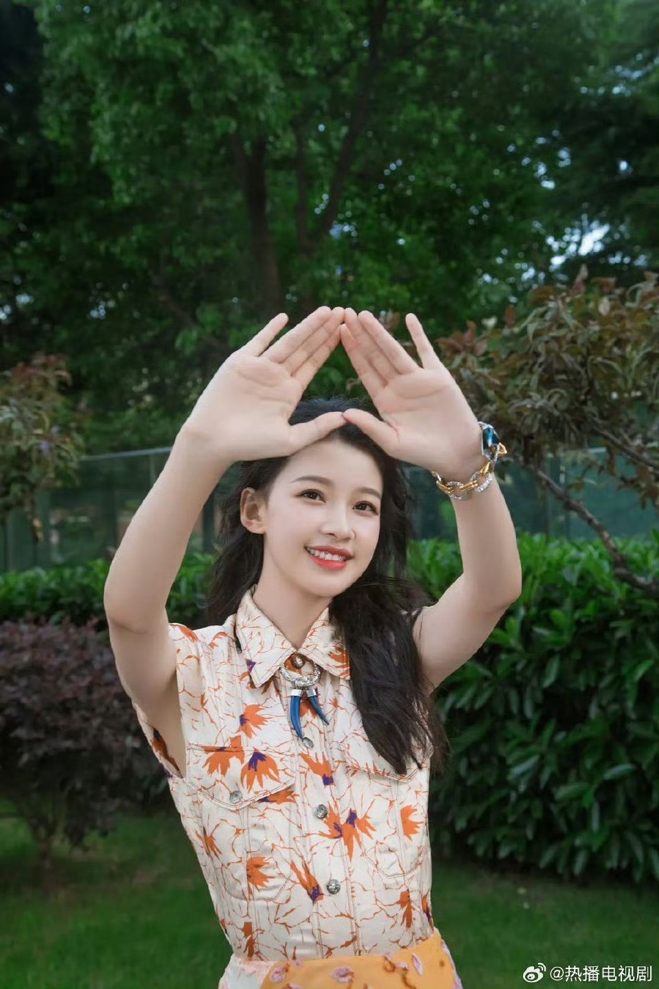 孙怡 婚姻需要勇气孙怡表示现在依旧相信爱情，但是已经没有勇气了，美女以后会遇到更