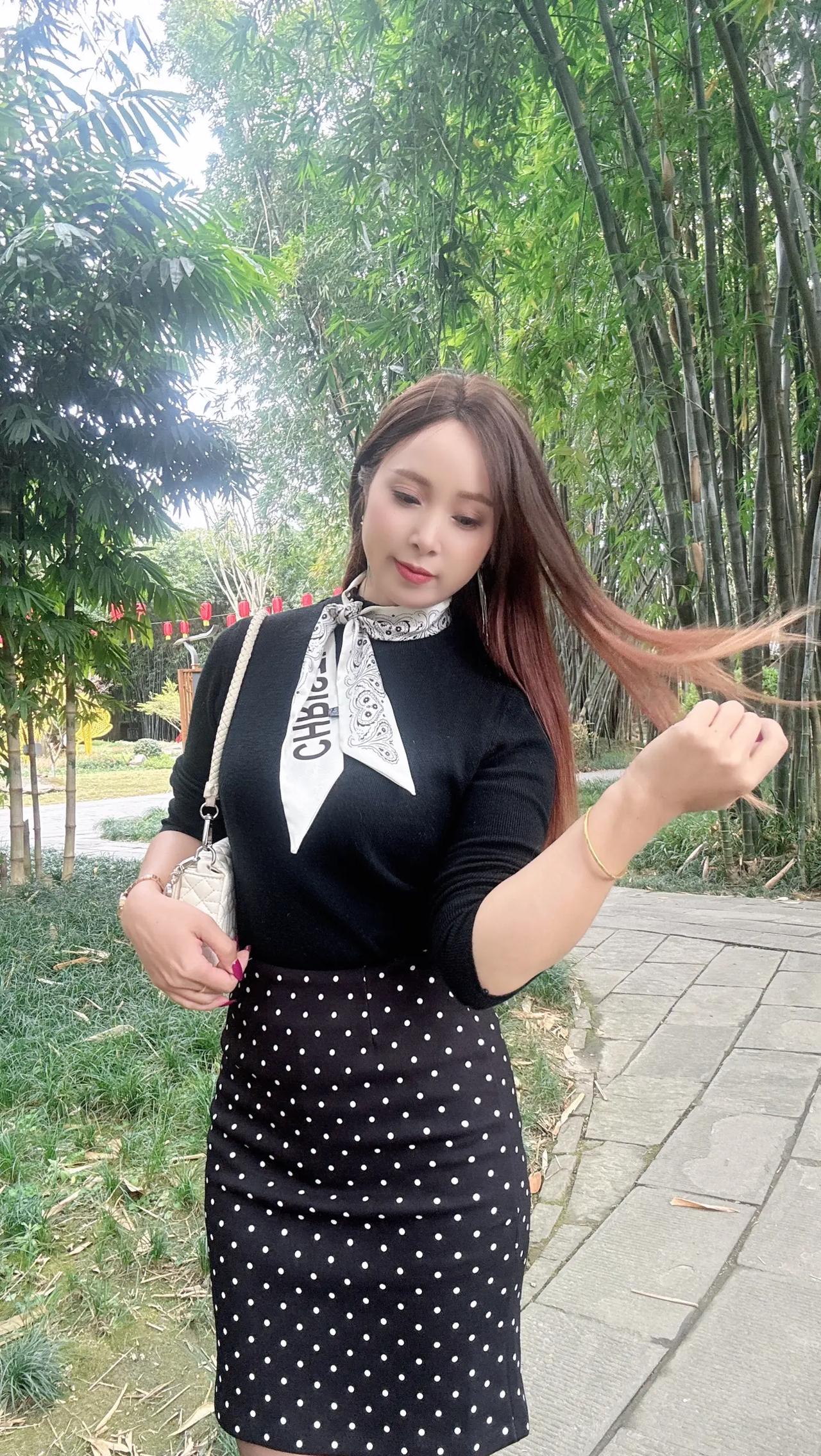 人到中年才懂，沉默不是妥协，而是看清了很多人，也看淡了很多事。