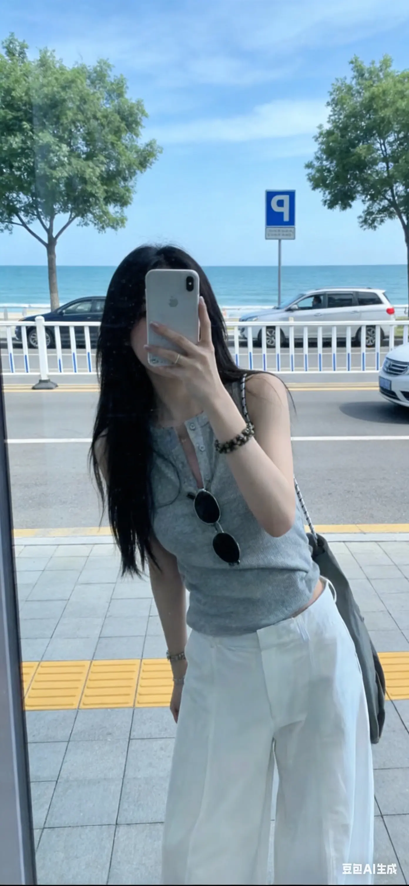 生活不需要比别人过得好 但一定要比以前过得好 感谢生活 有剥夺 也有馈...