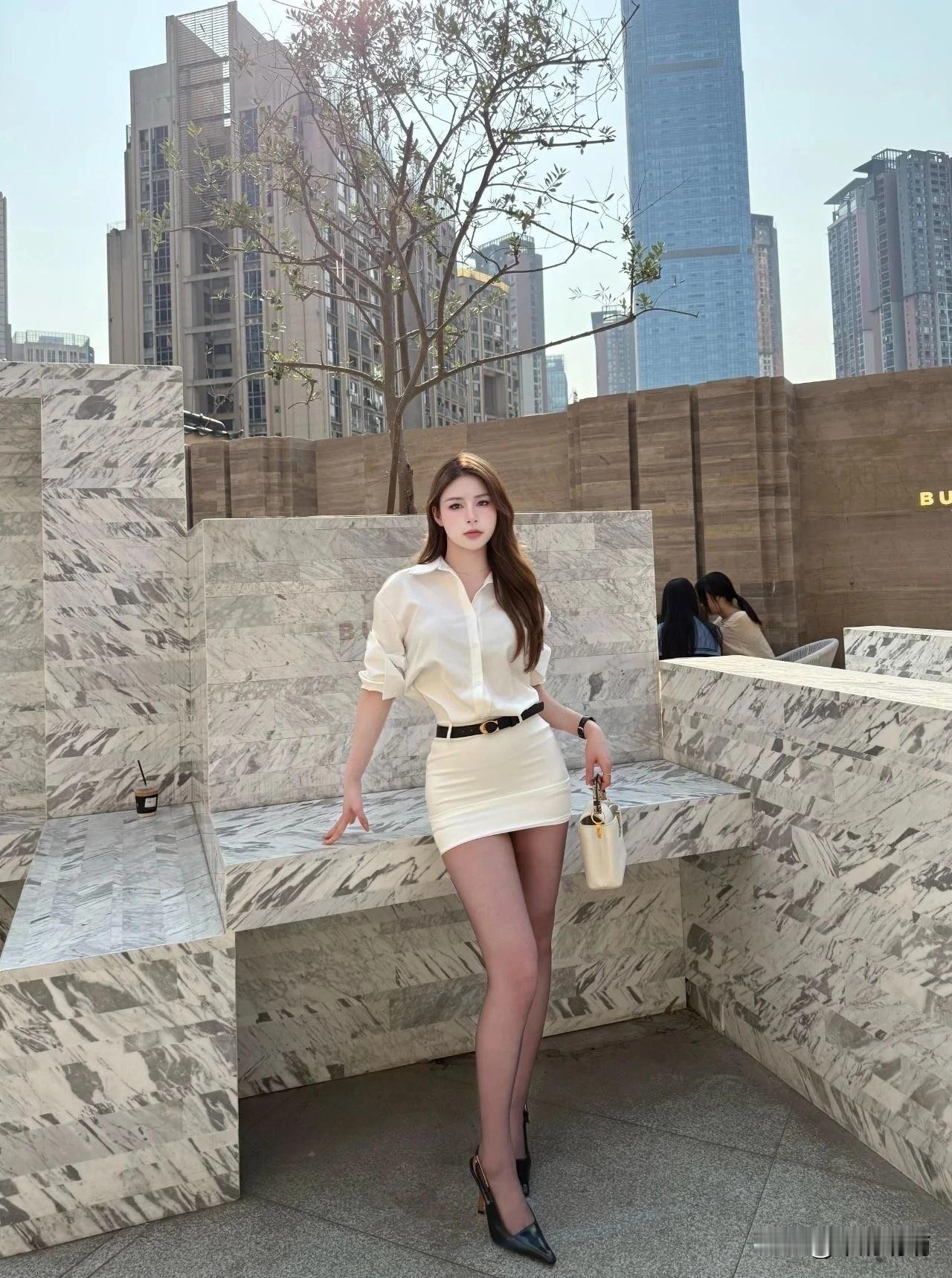 女生怎么穿搭会看上去很优雅