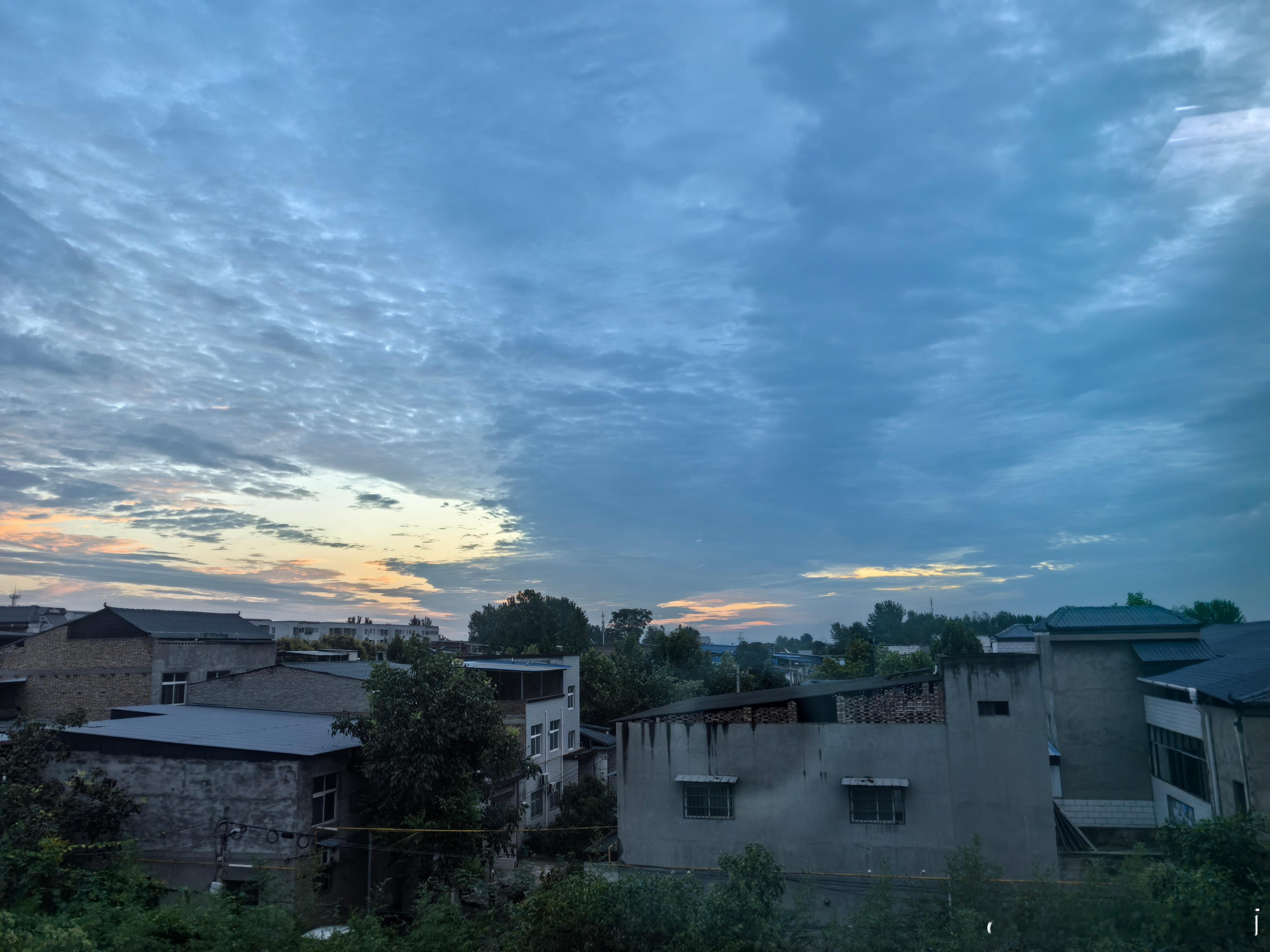 早[哈哈][哈哈][哈哈]今天是好天气 ​​​