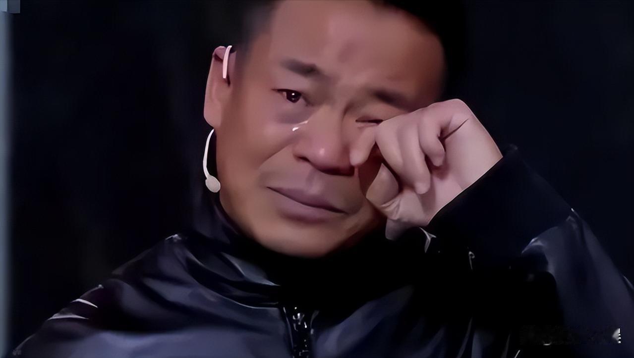 演员孙浩直言戏曲行业着实不易，戏曲演员背后满是辛酸。自幼苦练基本功，冬练三九夏练
