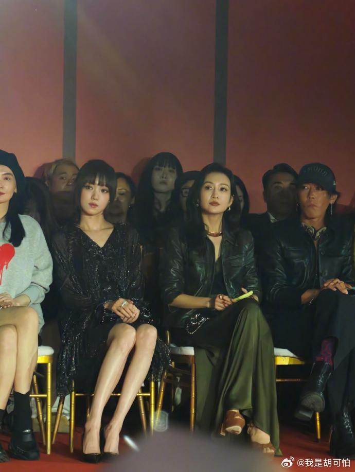 对眼睛极度友好的画面！李圣经清冷甜酷，王鸥优雅妈咪，两种美都戳中审美，（感叹李圣