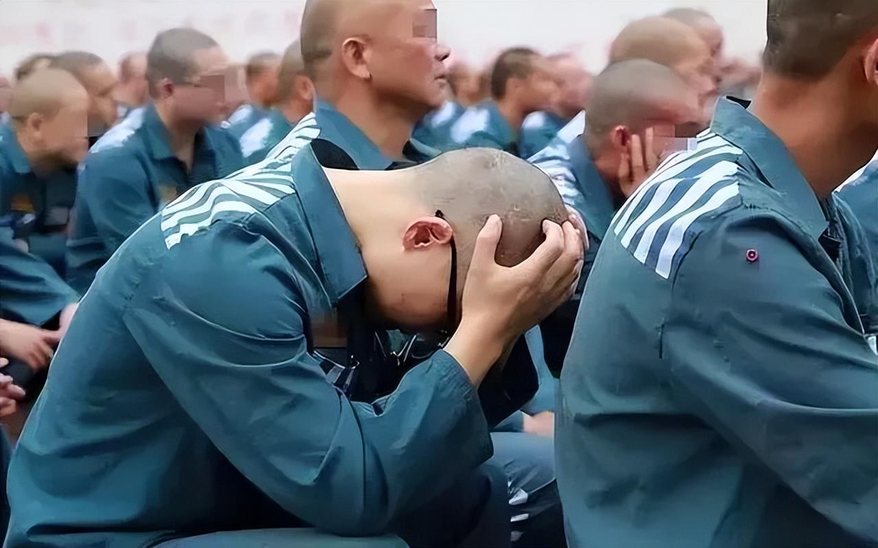 如果服刑人员不参加劳动，会被打吗？这么说吧，就没有哪个人敢不劳动。

很多人一提