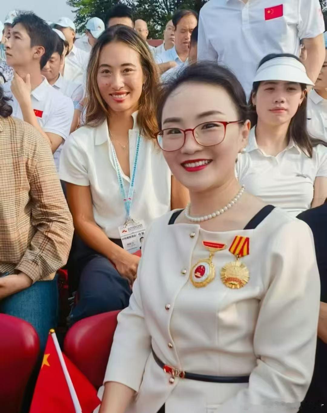 郑钦文现场观礼阅兵仪式🇨🇳郑钦文在现场哦[心]郑钦文亮相天安门广场 ​​​