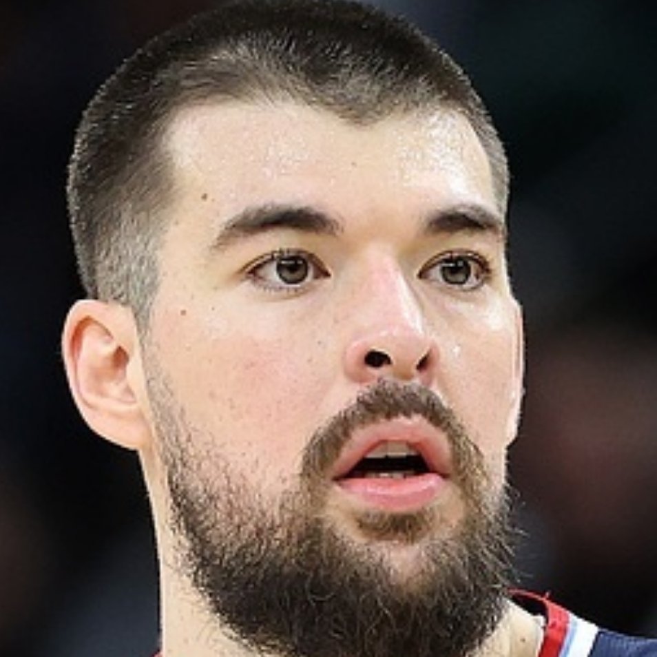 祖尼尔去了步行者，也就是说步行者放弃了加福德…阿祖生涯第一次加入洛杉矶以外的球队