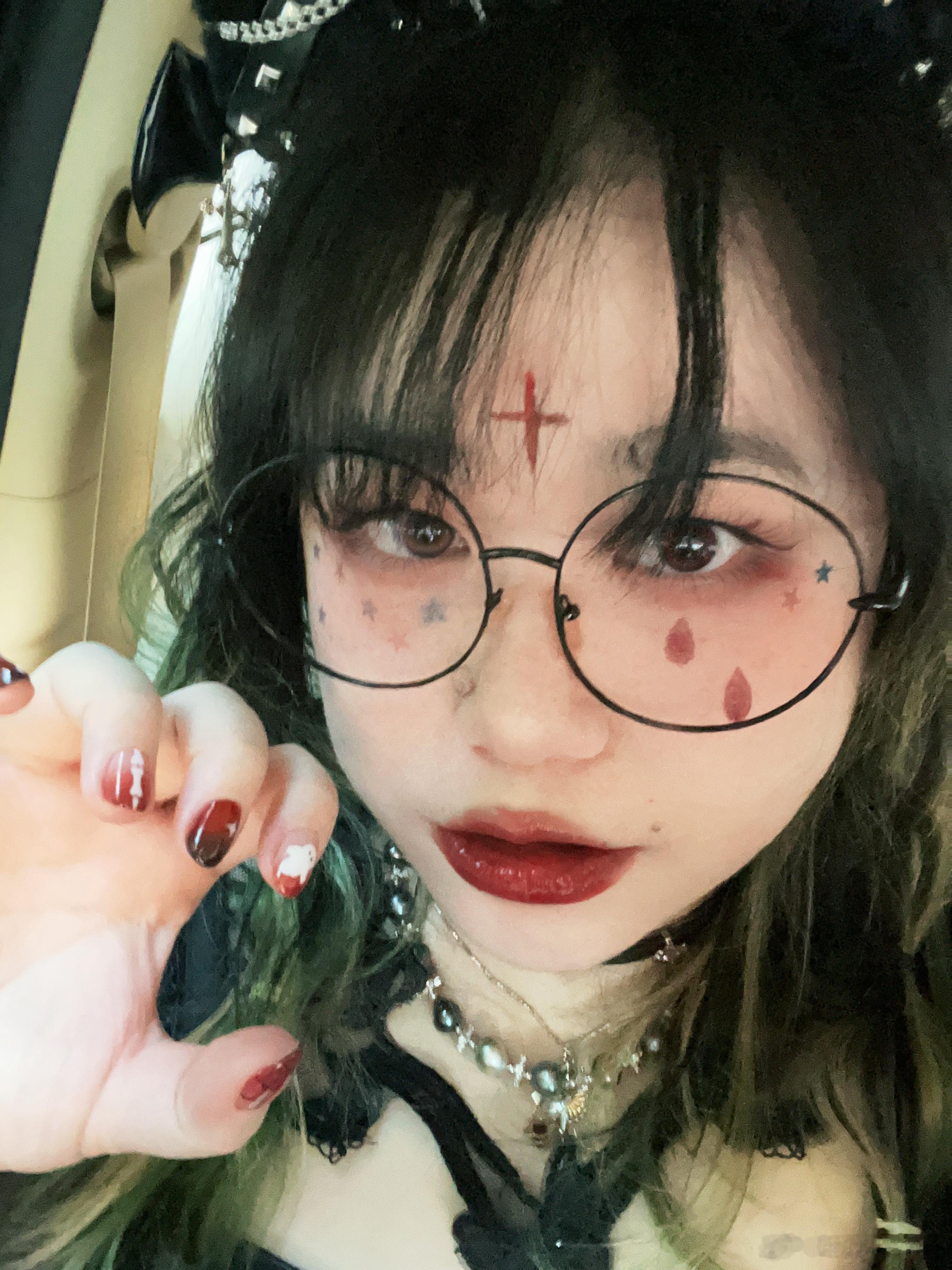 带爸妈姨妈去方特万圣节！（退休团队直捣工作日终于有机会涂吃小孩色[努力][努力]