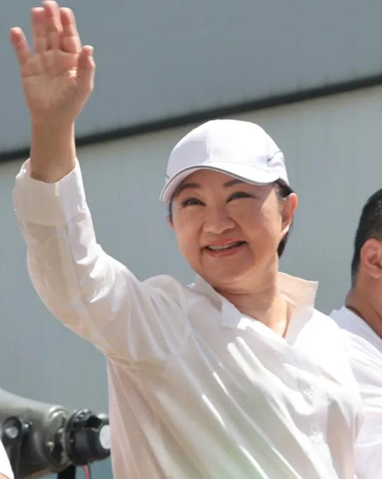 快讯！卢秀燕刚刚正式宣布不选国民党党主席。下一任党主席很可能是前台北市长郝龙斌或