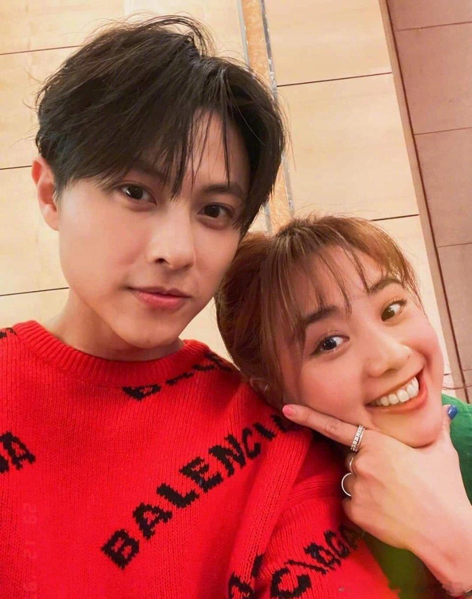 炎亚纶回应鬼鬼当妈 哦 鬼鬼没有结婚，她的孩子是试管婴儿…… 
