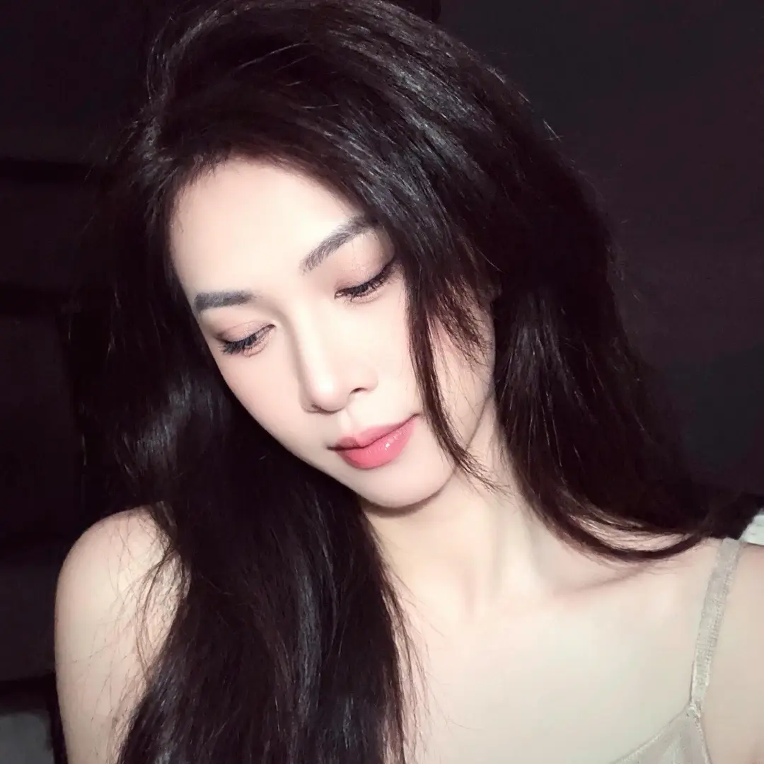 高颜值美女 破碎感女主 氛围感美女 我喜欢的女孩 温柔御姐