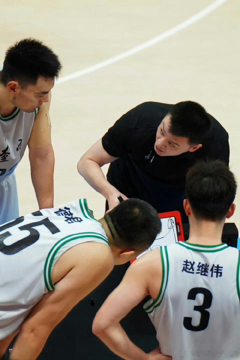 输给联军本就是尽力局 况且天时地利人和以及裁判都不站我们 打到这一步已经很不容易