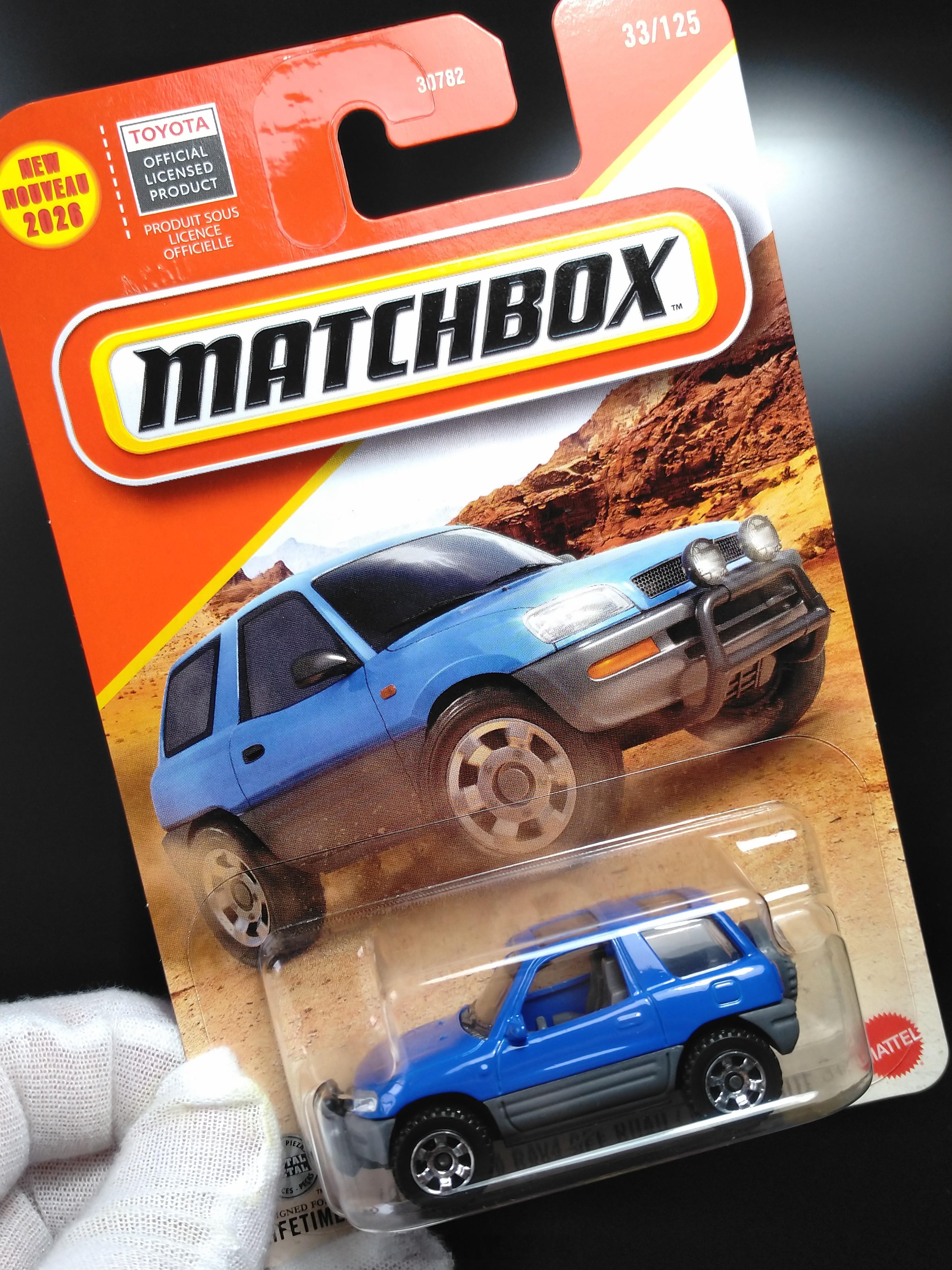 matchbox火柴盒丰田rav4 今日份快乐到家，初代RAV4三门版，前后车灯