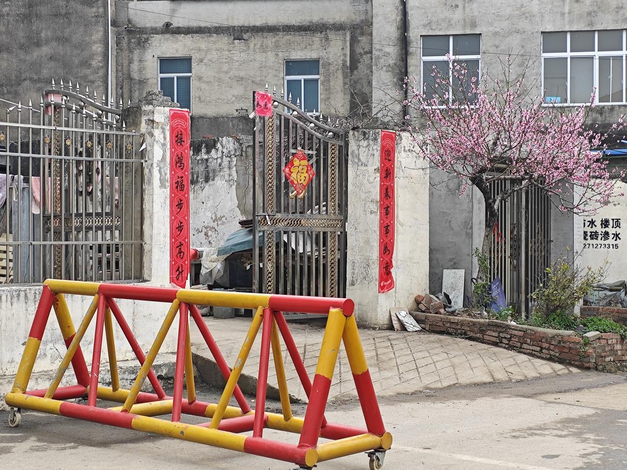 中小学校长都是从优秀教师中提拔的吗？
中小学校长并非都从优秀教师中提拔，但优秀教