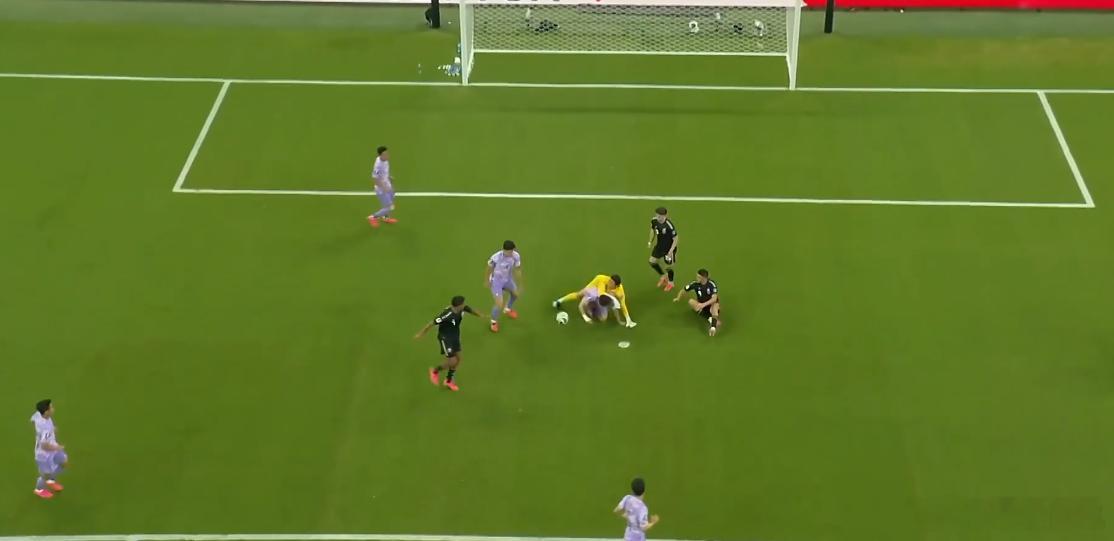 【韩国队门将出击出现重大失误，墨西哥破门！！！】墨西哥vs韩国世界杯