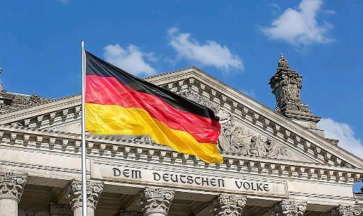 德国撤兵了，面对特朗普的压力，德国一天都没有坚持住！特朗普刚宣布要对欧洲八国加关