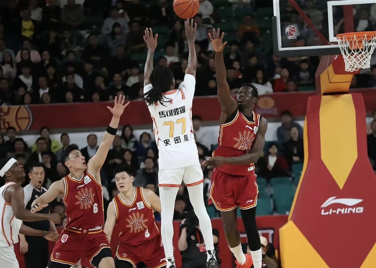 爆料CBA要出现重磅交易，黑马球队碾压辽粤，北京上海也服了

CBA这个休赛期动