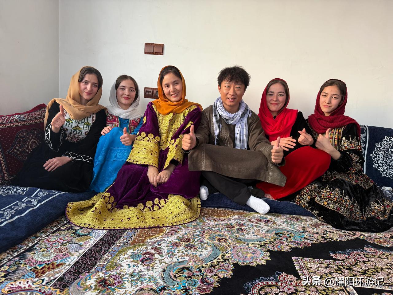 阿富汗的女人到底受到了多少欺压？是被迫还是自愿？今天就揭开背后的面纱！
阿富汗，