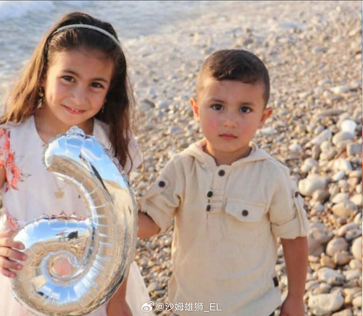 昨晚被以色列空军炸死的两名黎巴嫩儿童，他们来自南部边境的梅斯山村，生前居住在苏丹