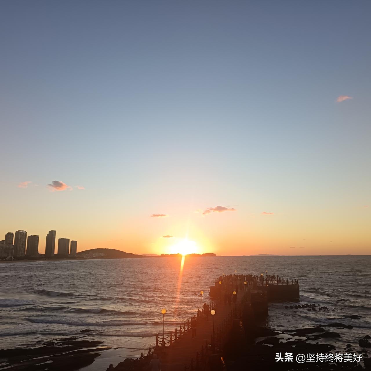 70岁是寿命决定期，不论男女，走路有这5个表现，不想长寿都难

70岁后，身体全