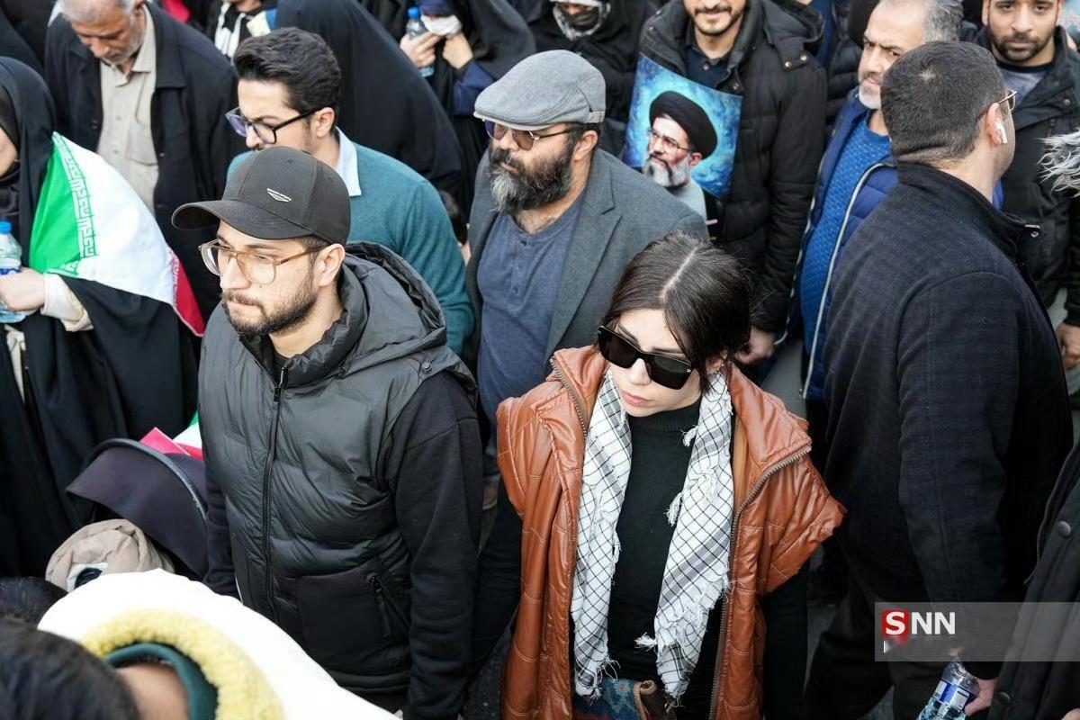 伊朗的最新图片！

街头的男人和女人一起走上街头，相比较沙特等国，伊朗算是开放的