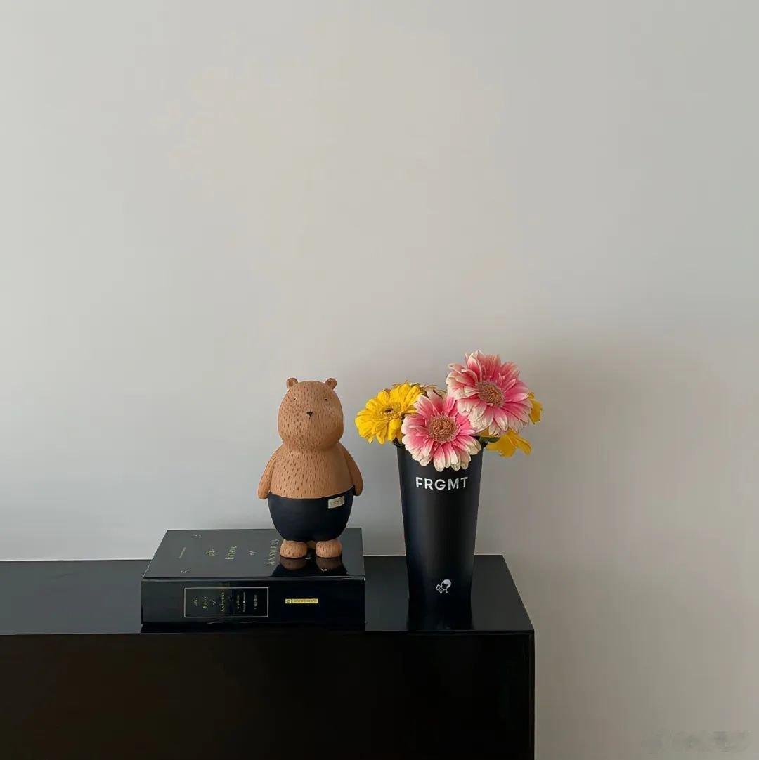 生活本不苦，苦的是我们欲望太多，人心本无累，累的是放不下的太多。简单点，糊涂点，