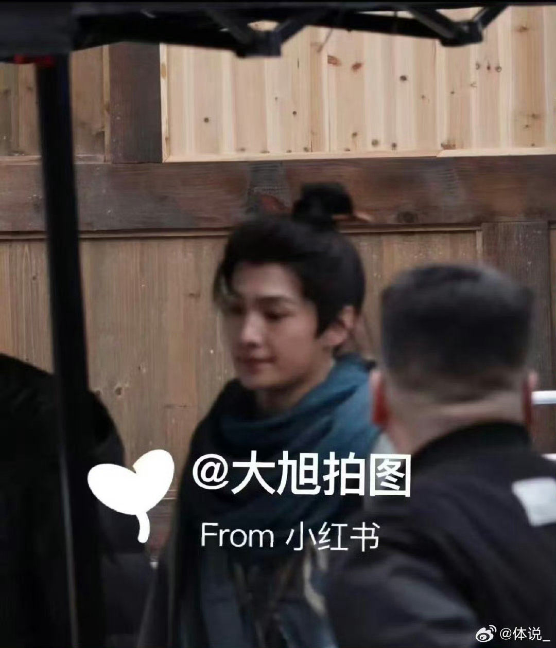 杨洋发文回应不让江山争议 事实说明一切，沟通顺畅、关系和睦，造型没问题、角色很喜