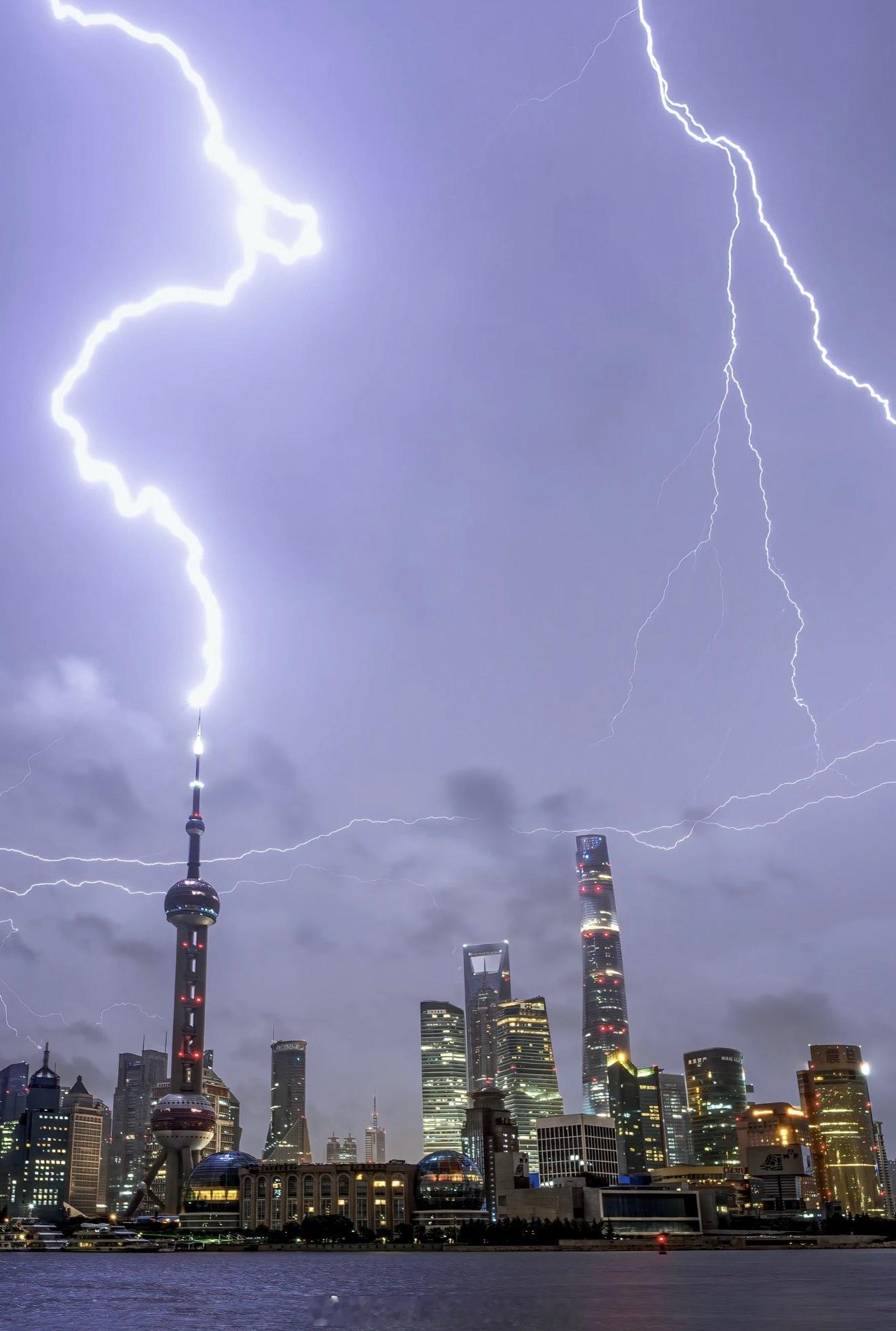 交易真正的赢家逻辑：只做顺势，只做聚焦在交易市场里，绝大多数人越做越累、越交易越