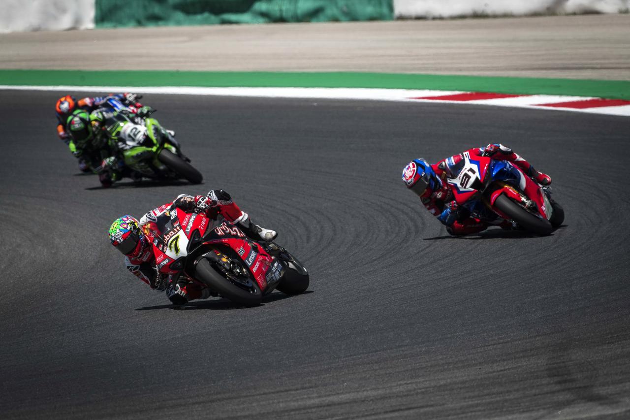WSBK 菜鸟 Surra 的故事：从 Moto2 欧洲赛到首登领奖台
Albe
