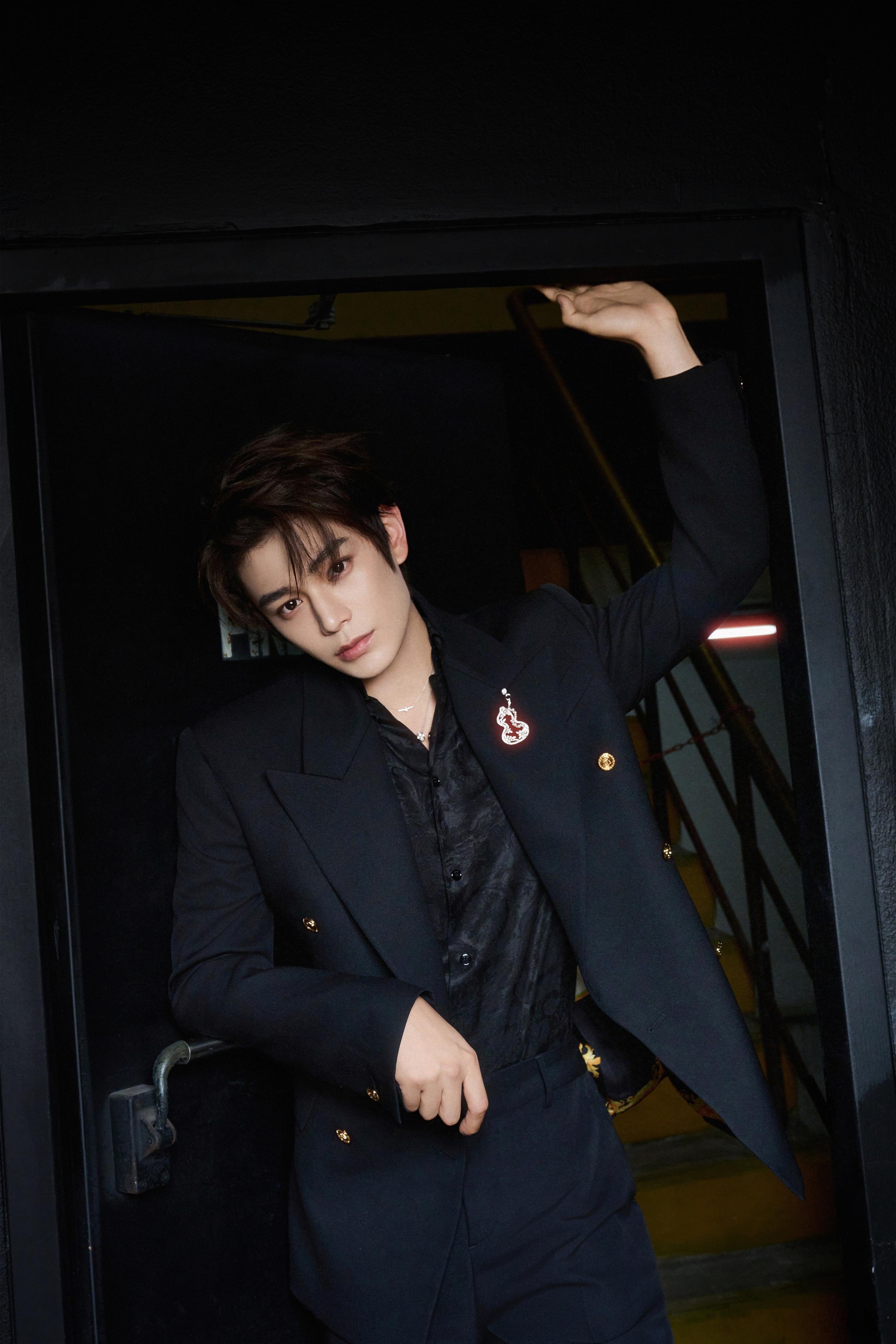 丁禹兮赵凌丨丁禹兮卫韫“海的故事有海鸥聆听 海的深处藏着我对你汹涌澎湃的爱意”丁