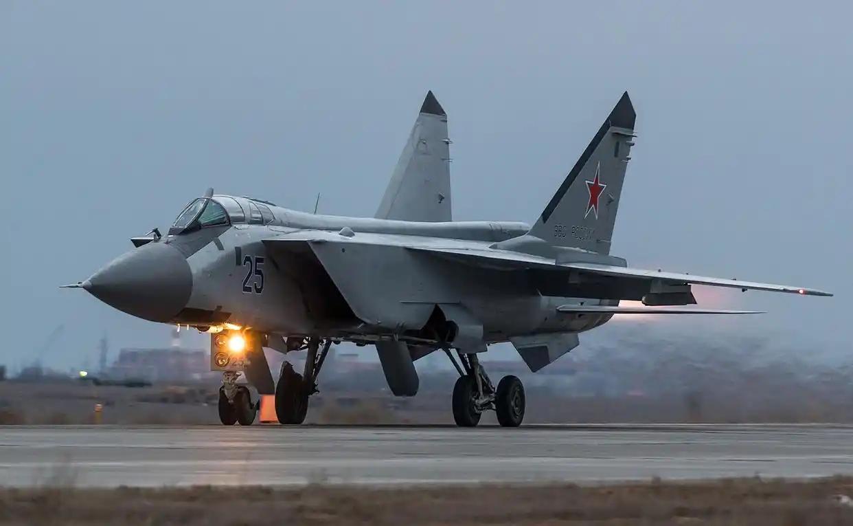 俄军这次彻底不装了，罕见高调秀杀招，把压箱底的宝贝亮出来，明着给日本下马威！
 