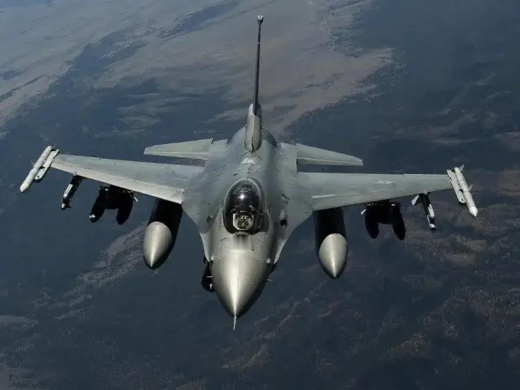 以色列在中东存在的意义是什么其实，打个比方就知道了。在人类生活的地方，有蚊子。0