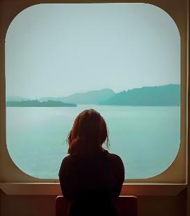 “我真的成了孤家寡人了”，朋友发信息给我说。

我盯着手机屏幕久久不能忘怀！
