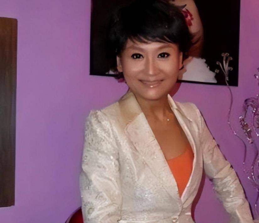 “在美国当狗，也比在中国当人强！”前央视主持人，和央视撕破脸只为嫁一个美国人，没