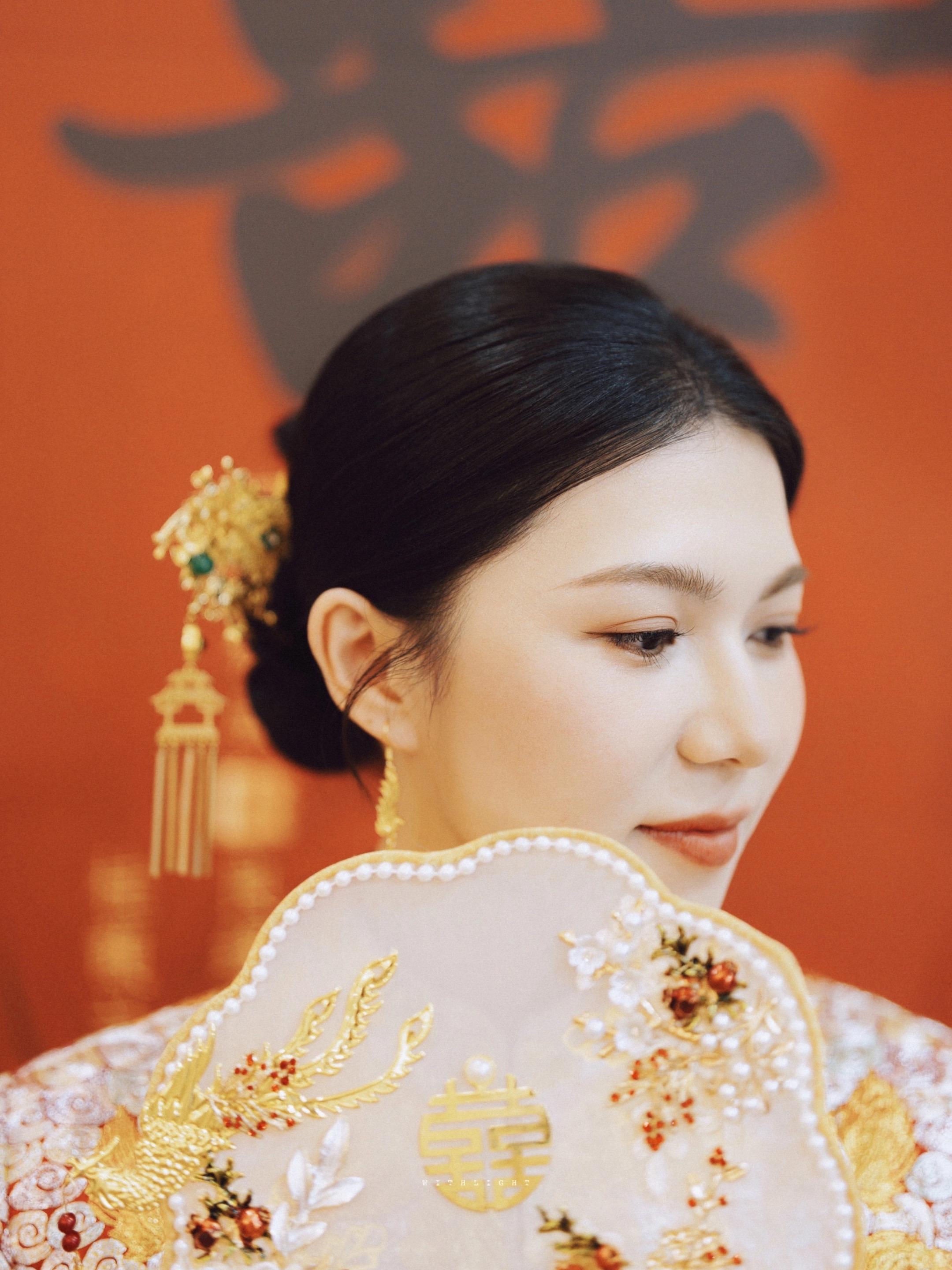 婚礼的现场历历在目。