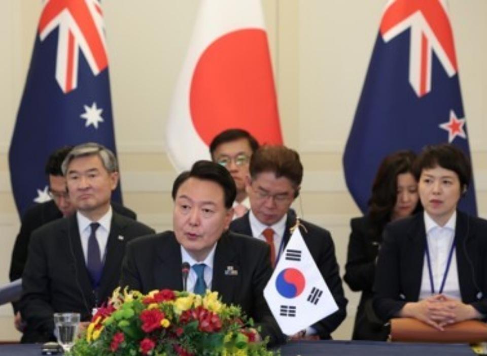 #立陶宛北约峰会# 韩国总统尹锡悦声称: 朝鲜的核导弹射程不仅覆盖维尔纽斯，而且