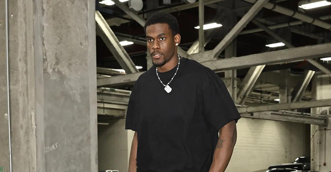 ESPN记者Shams报道，杰伦-杜伦已同意与底特律活塞签下一份五年、价值两亿美