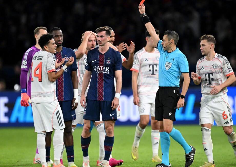 据德国媒体SPORT1报道，拜仁慕尼黑至今仍未收到欧足联对其路易斯-迪亚斯三场禁