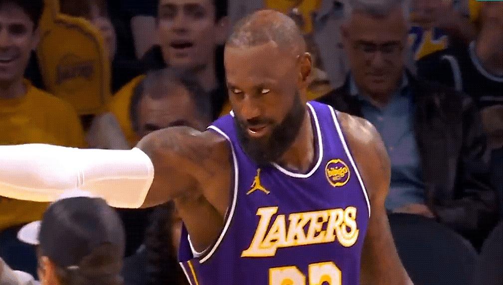 湖人129-119战胜独行侠，小里38分东契奇35分。
 

老詹现在是真通透，