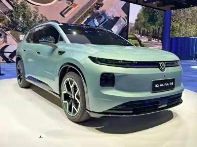 大众ID. AURA T6