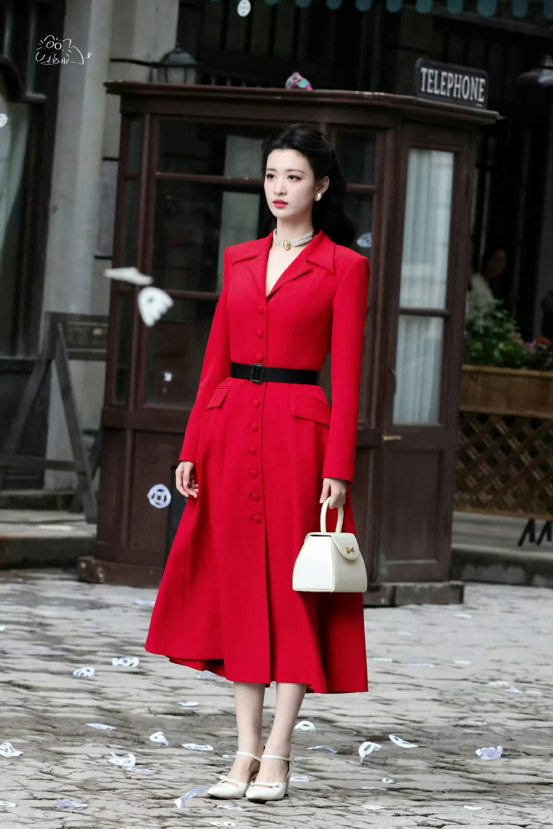 楚然在这一秒过火里独自拍欢天喜地七仙女 ​​​