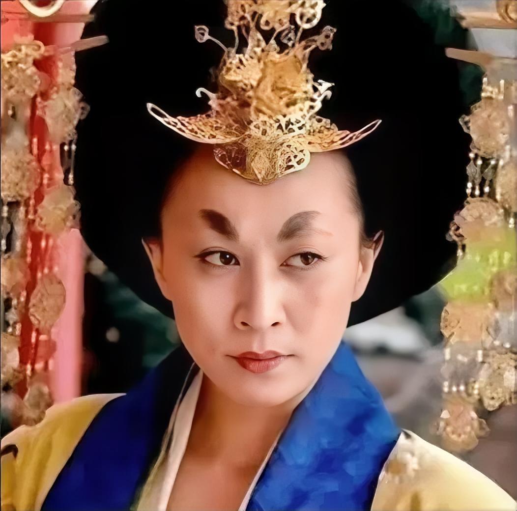 700年，76岁武则天来看望临死前的狄仁杰。想不到，70岁狄仁杰提出一个过分的要