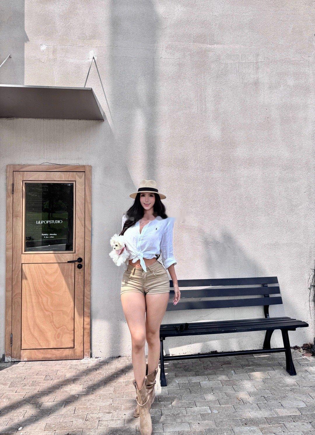 台风走啦～带lady出来晒晒☀️Carina思潼[超话] ​​​