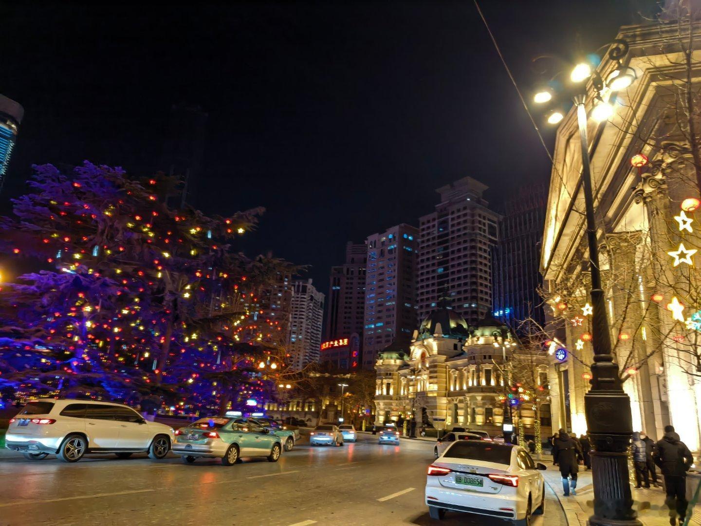 借四熹丸子徐化文的光能来一次人民文化俱乐部，小时候来没来过我真想不起来。徐化文，