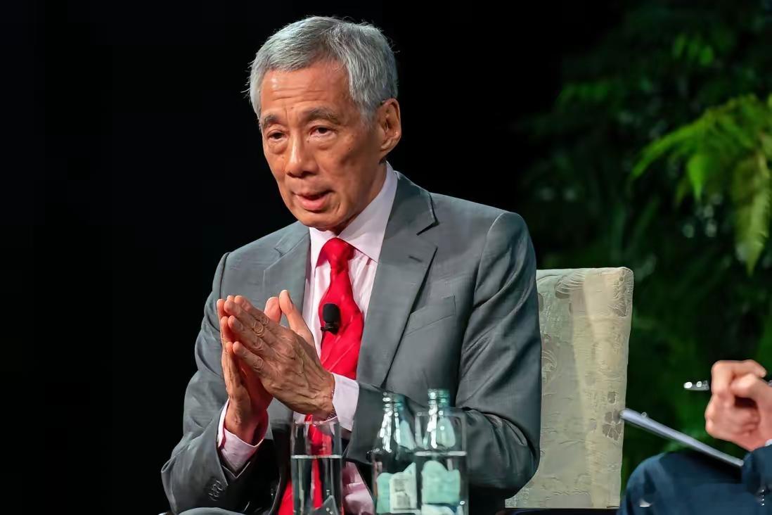 李显龙说，我们不是华人国家，只是刚好华人占多数，若是不明白这一点，就不能真正成为