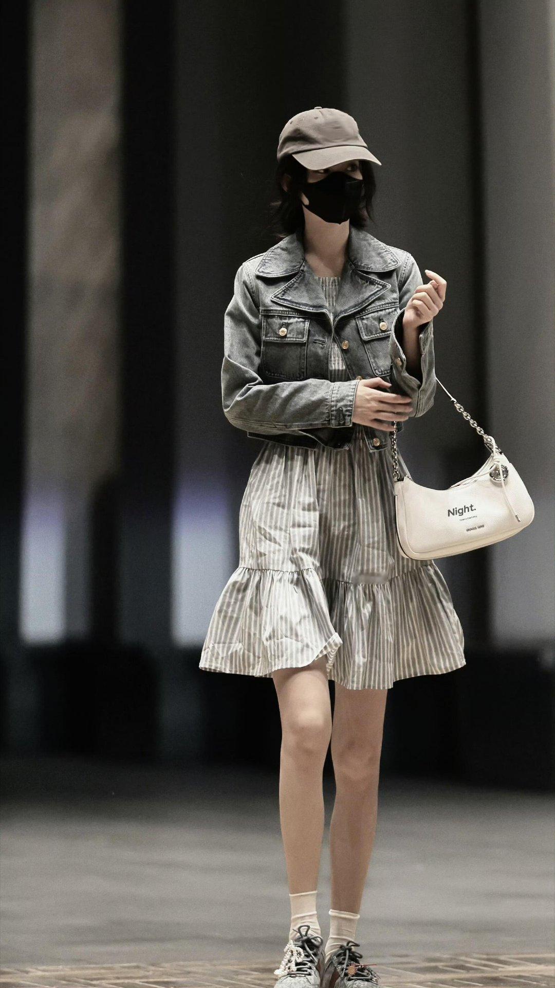 孟子义最新路透，她私服好韩啊。美孟来一部现偶