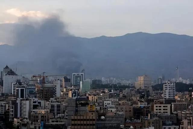 2月26日特朗普总统听了美驻中东最高司令的简报会，同时美加快在以色列的撤侨，美双