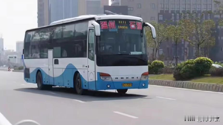 浙江曾经开往石狮的省际长途线路（一）


温州—石狮
石狮—丽水
石狮—温州
石