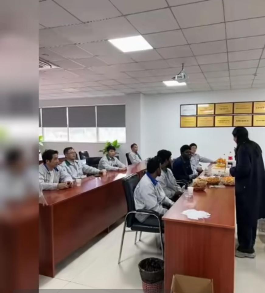 印度地方政府法规不一样、印度官员腐败，对外国工厂罚款没收，连马斯克也不敢去印度开