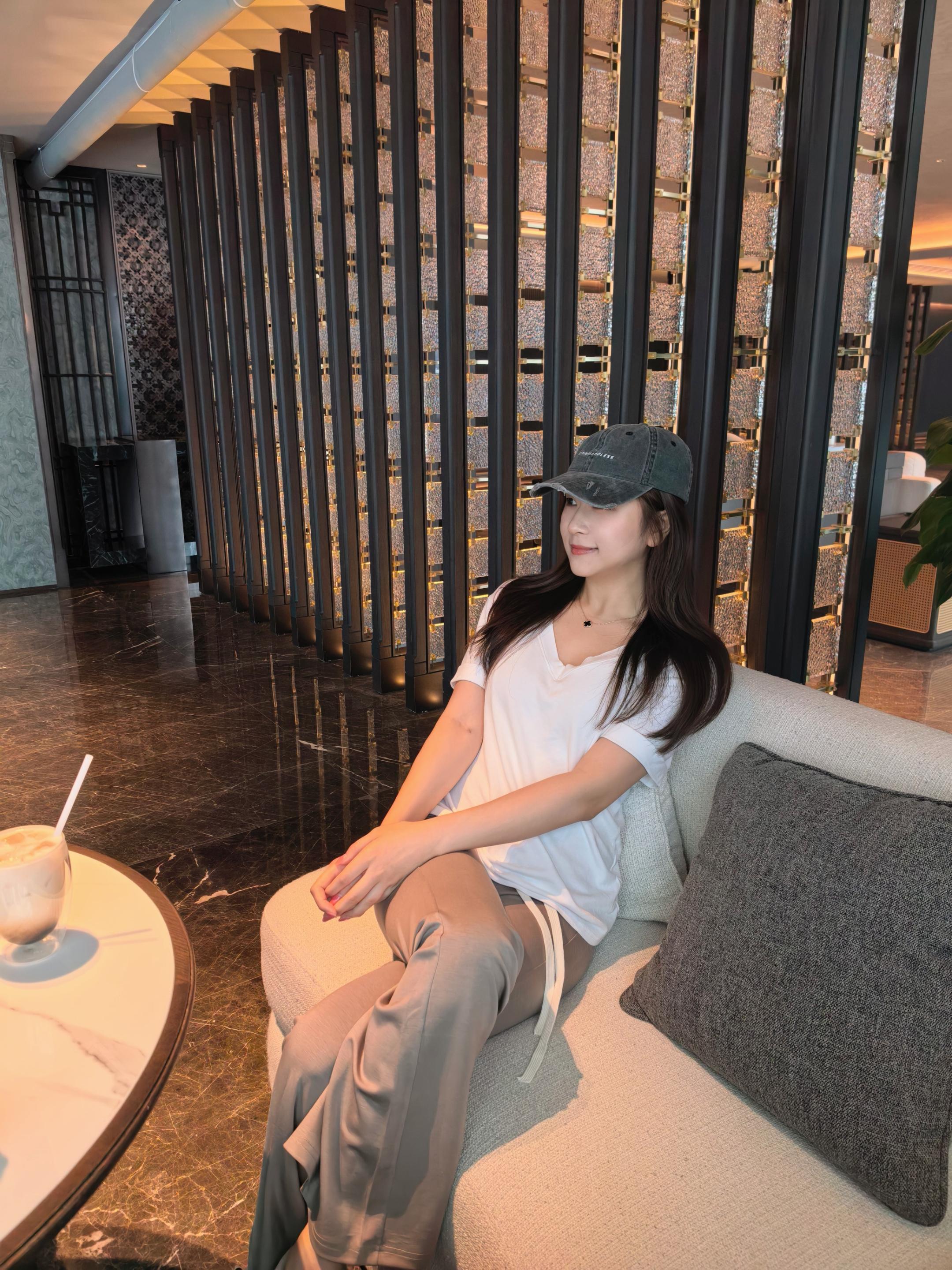 天气这么热 没有你的冷暴力 我都不知道该怎么活